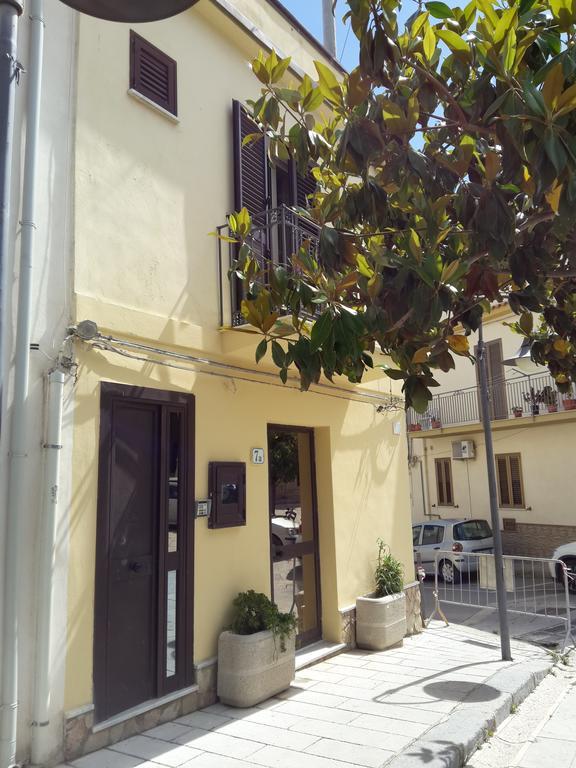 Casa Eleonora Apartment Campofelice Di Roccella Luaran gambar