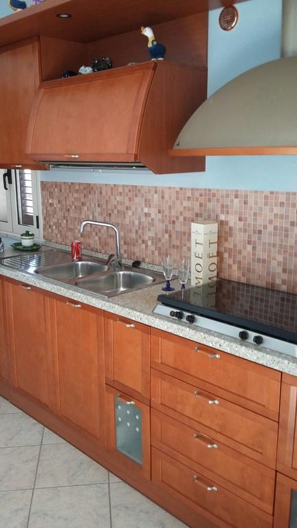 Casa Eleonora Apartment Campofelice Di Roccella Luaran gambar