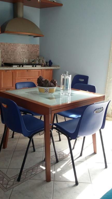 Casa Eleonora Apartment Campofelice Di Roccella Luaran gambar