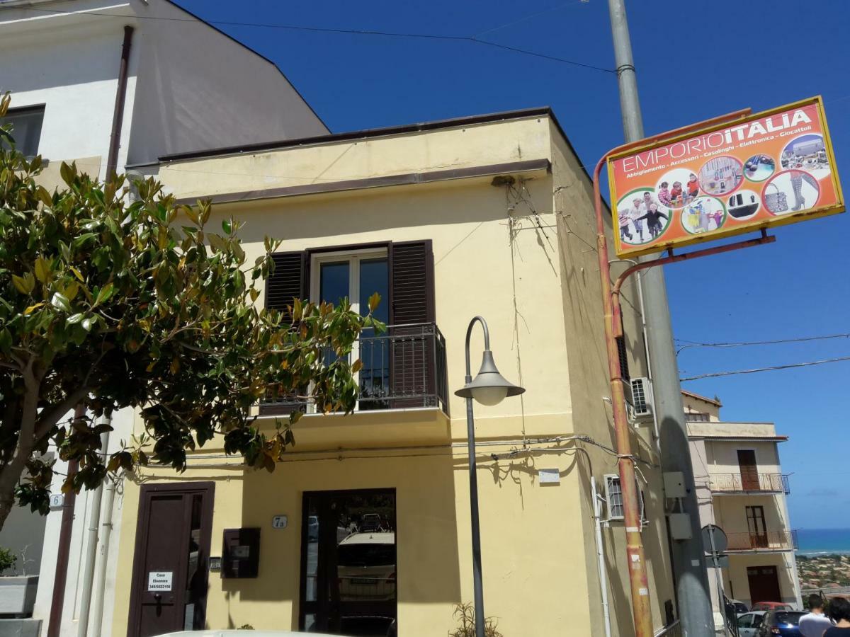 Casa Eleonora Apartment Campofelice Di Roccella Luaran gambar