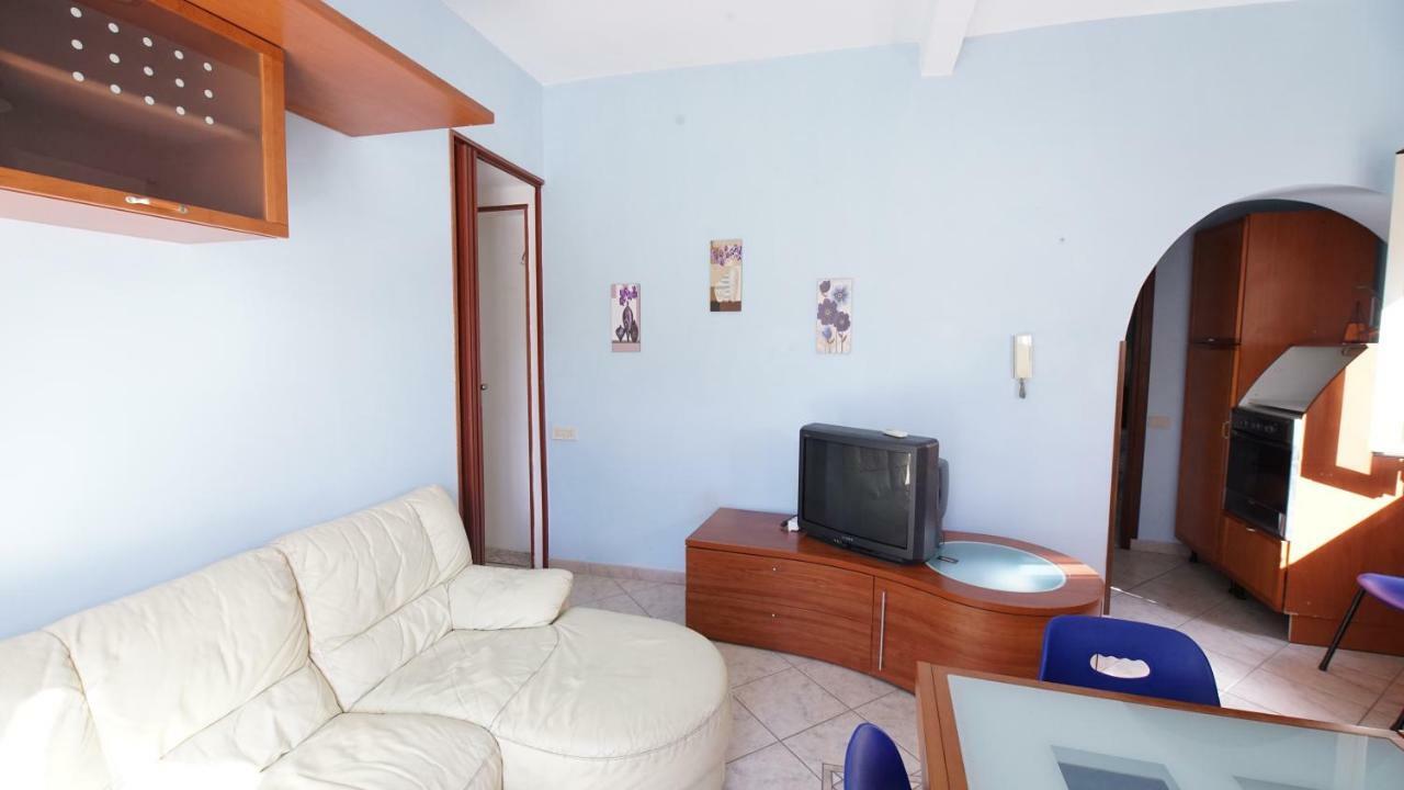 Casa Eleonora Apartment Campofelice Di Roccella Luaran gambar