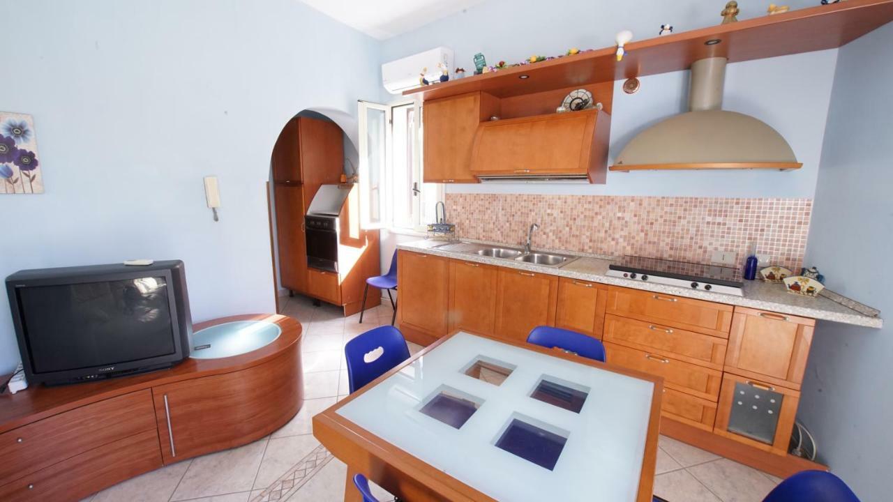 Casa Eleonora Apartment Campofelice Di Roccella Luaran gambar